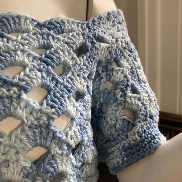 HANDMADE knit crochet top in shades of blue - Picture 6 of 8